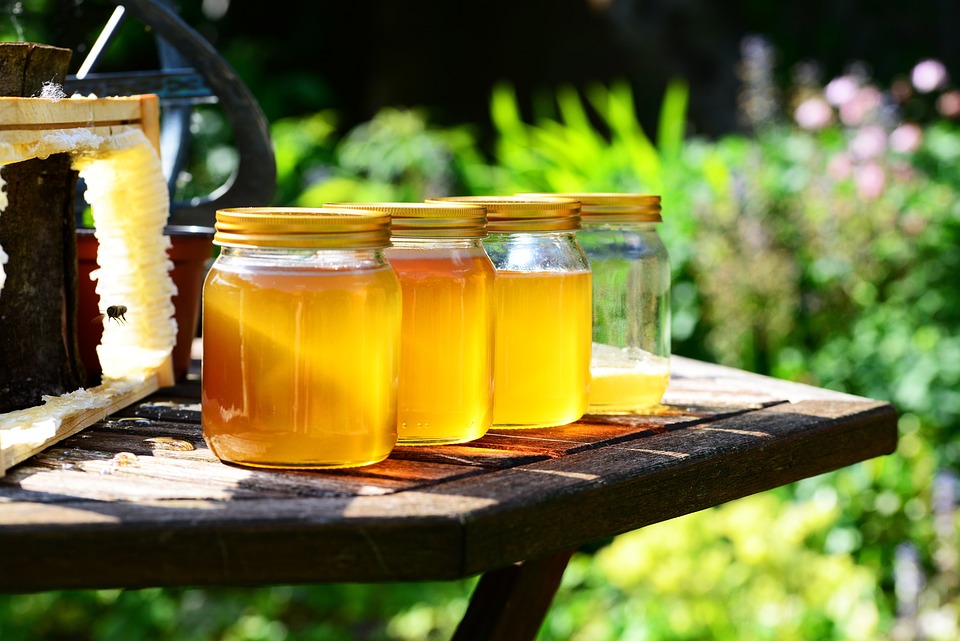 Bienenschutz mit dem richtigen Glasrecycling